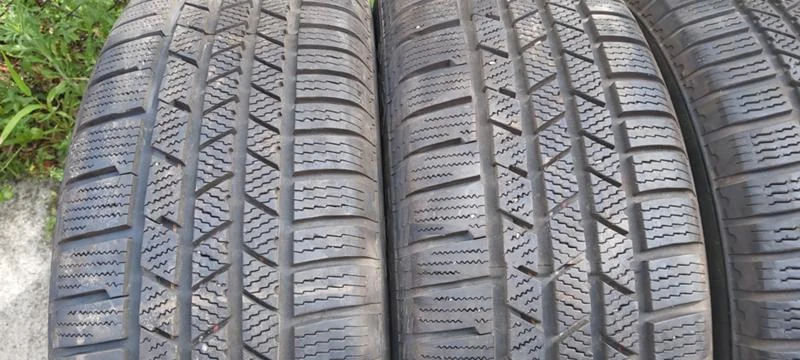 Гуми Зимни 235/55R19, снимка 3 - Гуми и джанти - 29865479