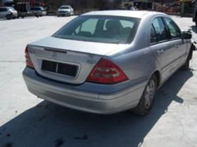 Mercedes-Benz C 200, снимка 3