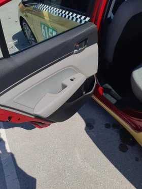 Hyundai Elantra SE, снимка 9