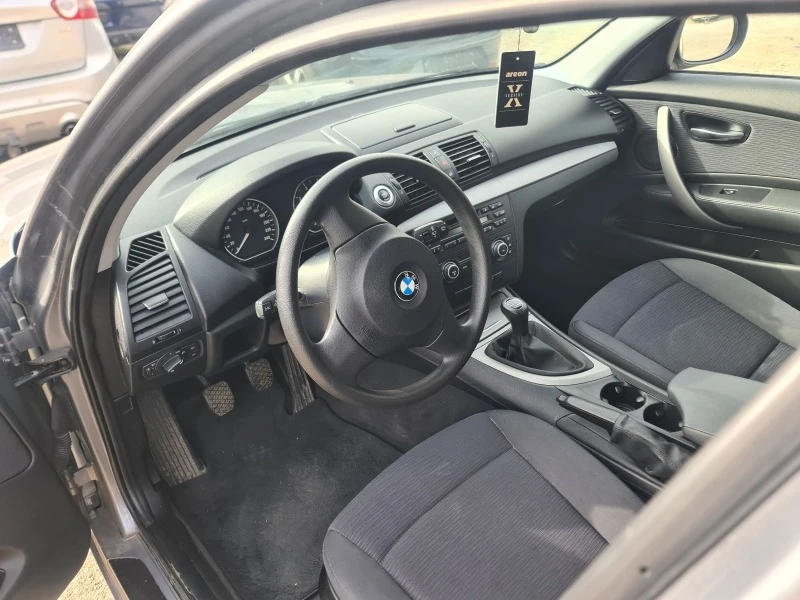 BMW 116 2.0 бензин ФЕЙС, снимка 11 - Автомобили и джипове - 49191159