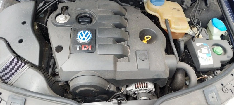 VW Passat 1.9 tdi, снимка 14 - Автомобили и джипове - 46590893