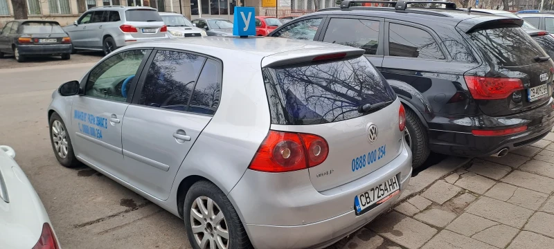 VW Golf, снимка 4 - Автомобили и джипове - 49531762