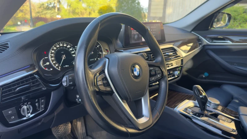BMW 530 530D xDrive LuxuryLine * Реални Километри* ЛИЗИНГ, снимка 10 - Автомобили и джипове - 52902949
