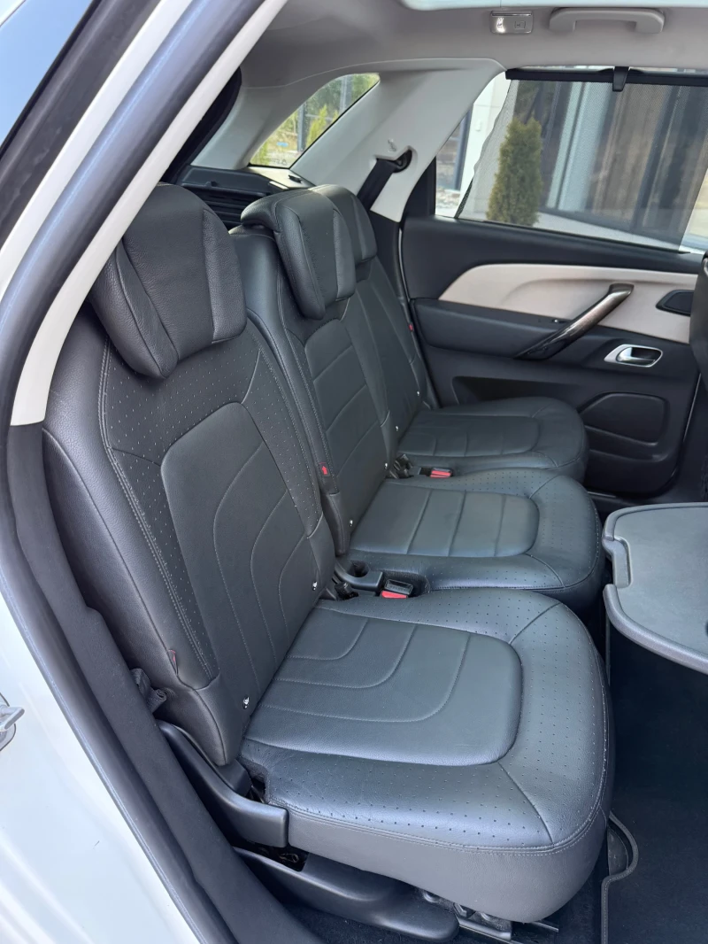 Citroen C4 Picasso Масаж/Камера/Панорама, снимка 10 - Автомобили и джипове - 51843239