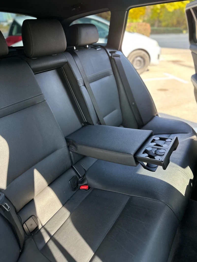 BMW 335 E91 LCI Xdrive, снимка 15 - Автомобили и джипове - 52178984