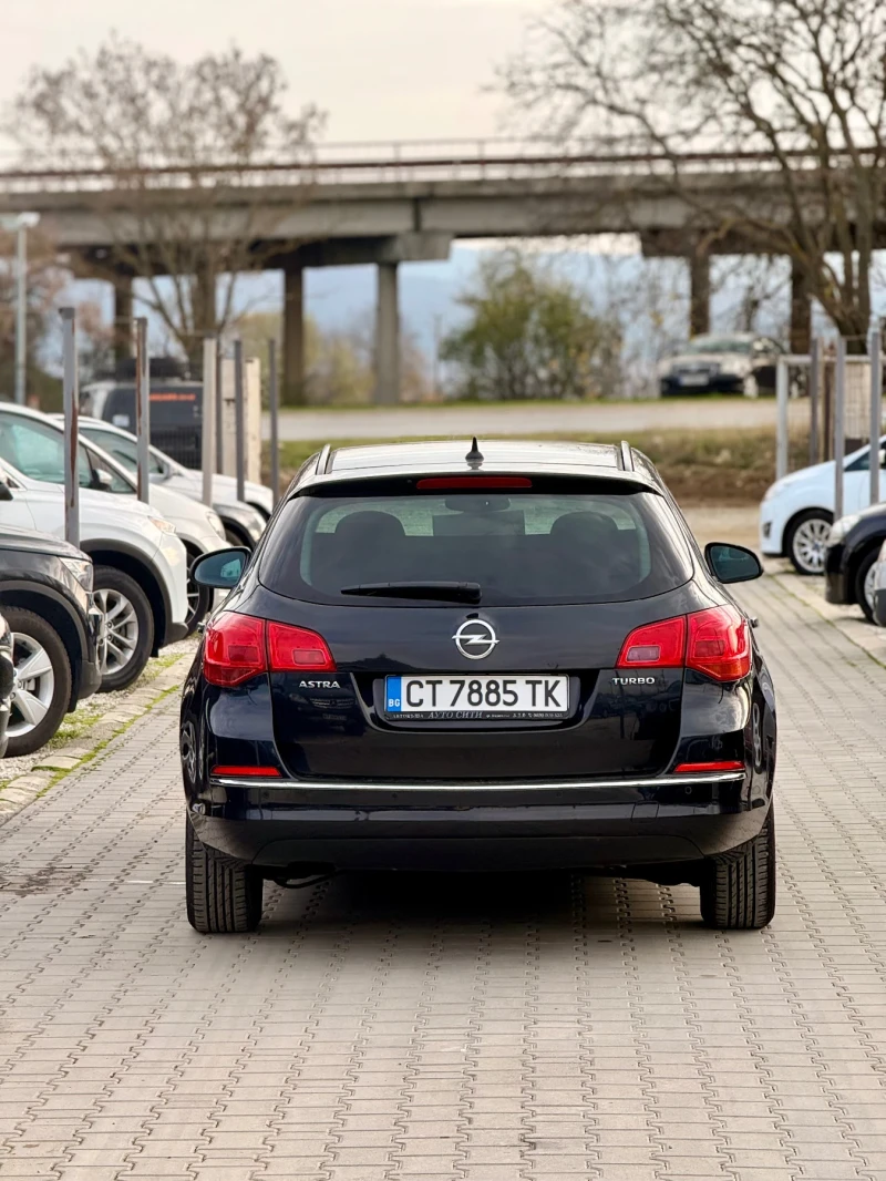 Opel Astra 1.4* Turbo* Обслужена* Регистрирана* Реална* Барте, снимка 8 - Автомобили и джипове - 52451588