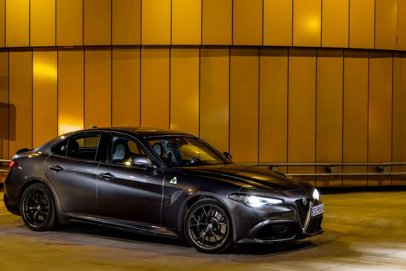 Alfa Romeo Giulia Quadrifoglio 510кс, снимка 4 - Автомобили и джипове - 52830560