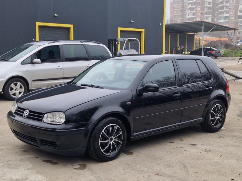 VW Golf 1.9TDI 101к.с., снимка 3 - Автомобили и джипове - 52998306