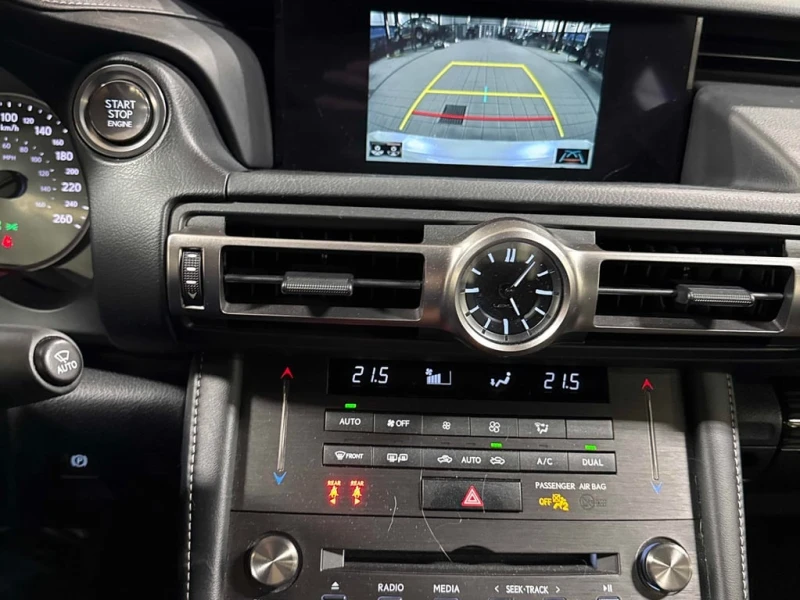 Lexus RC * 300 AWD * CARFAX * , снимка 13 - Автомобили и джипове - 53022768