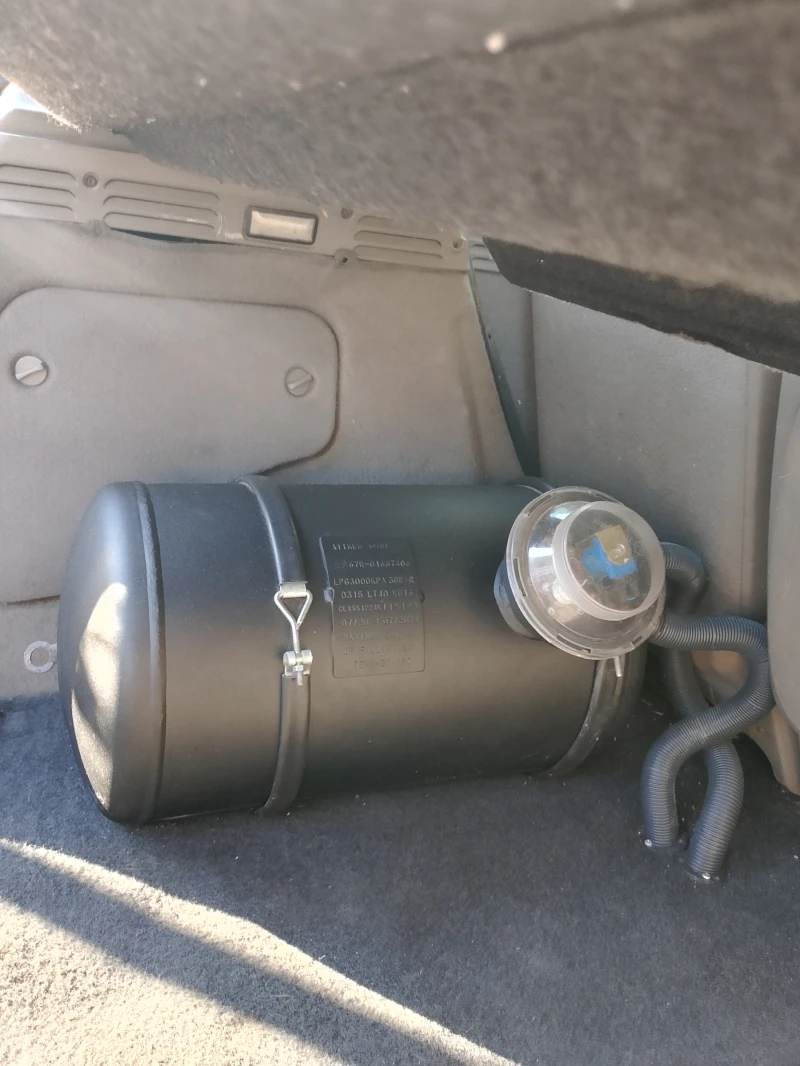 Citroen Xsara picasso 1.7 бензин/газ, снимка 6 - Автомобили и джипове - 53114195