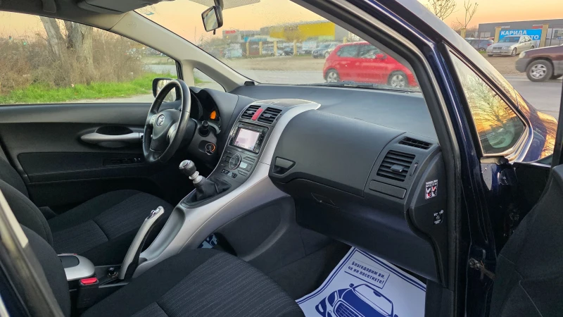 Toyota Auris КАТО ЧИСТО НОВА, снимка 12 - Автомобили и джипове - 53126160