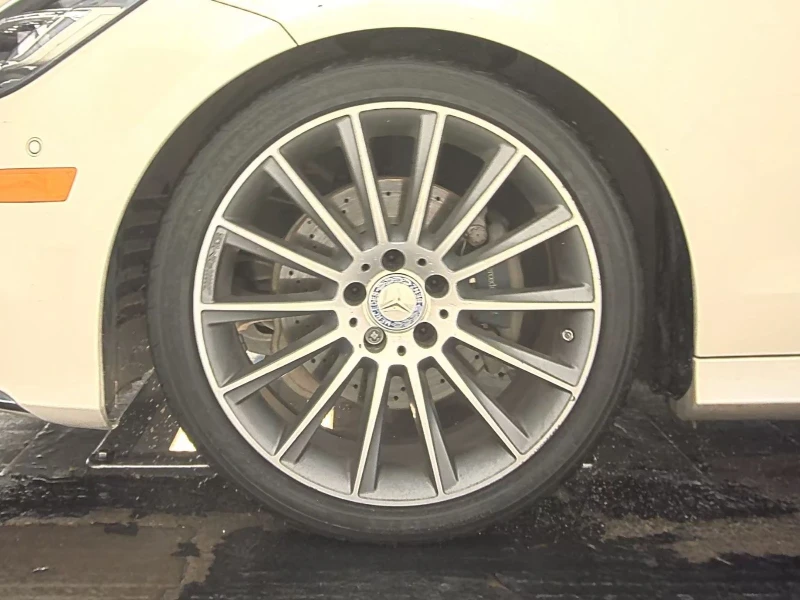 Mercedes-Benz CLS 400 - 35300 лв. - 16936642 | Car24.bg