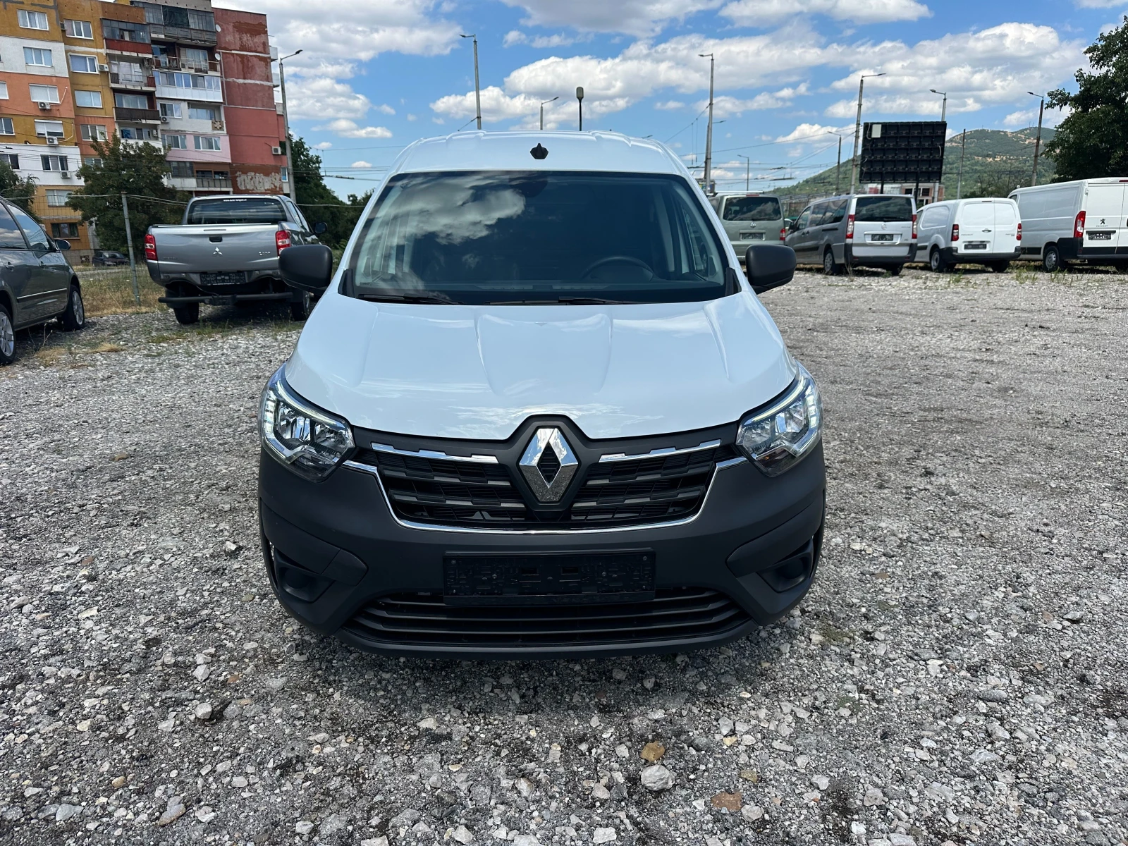 Renault Express 1.5DCI 95kc EURO6 - изображение 8