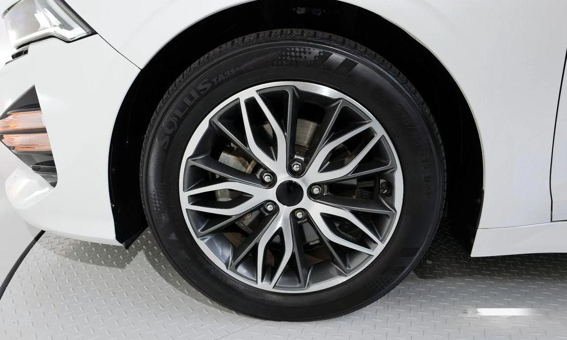 Kia K5 2.0 Noblesse * НАЙ-ДОБРА ЦЕНА В БЪЛГАРИЯ*  - изображение 4