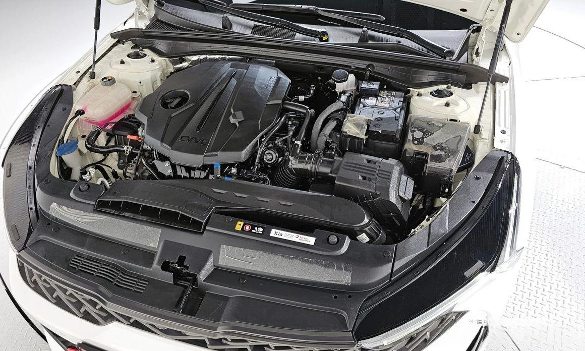 Kia K5 2.0 Noblesse * НАЙ-ДОБРА ЦЕНА В БЪЛГАРИЯ*  - изображение 5