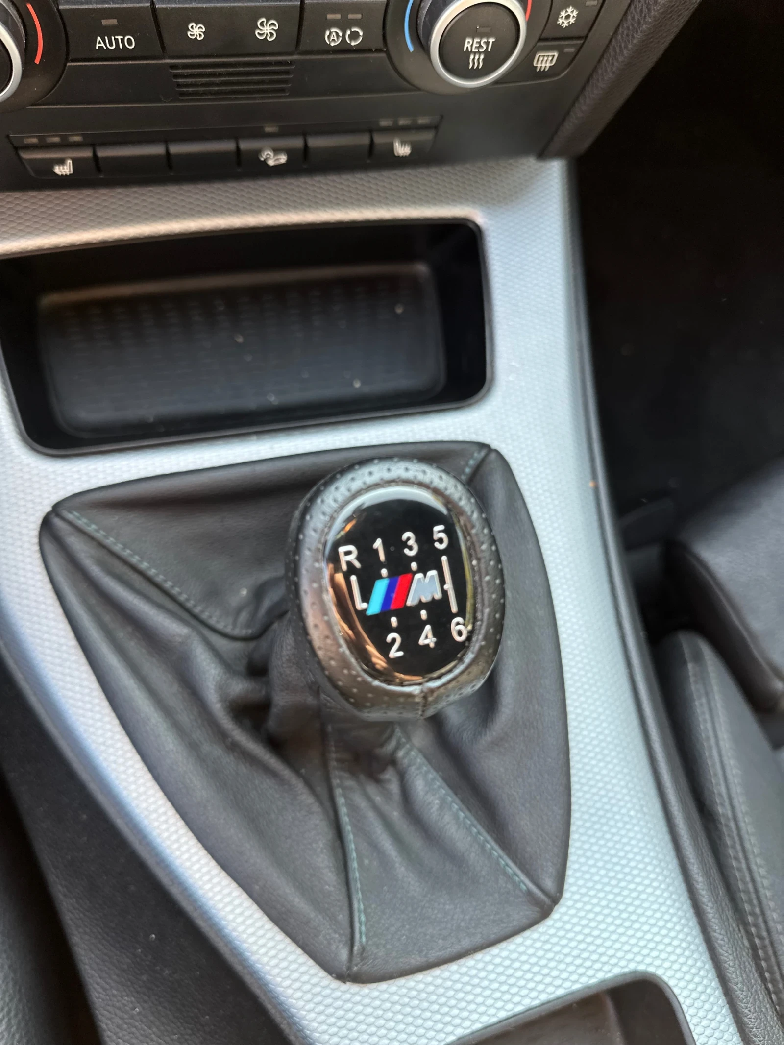 BMW 335 E91 LCI Xdrive - изображение 10