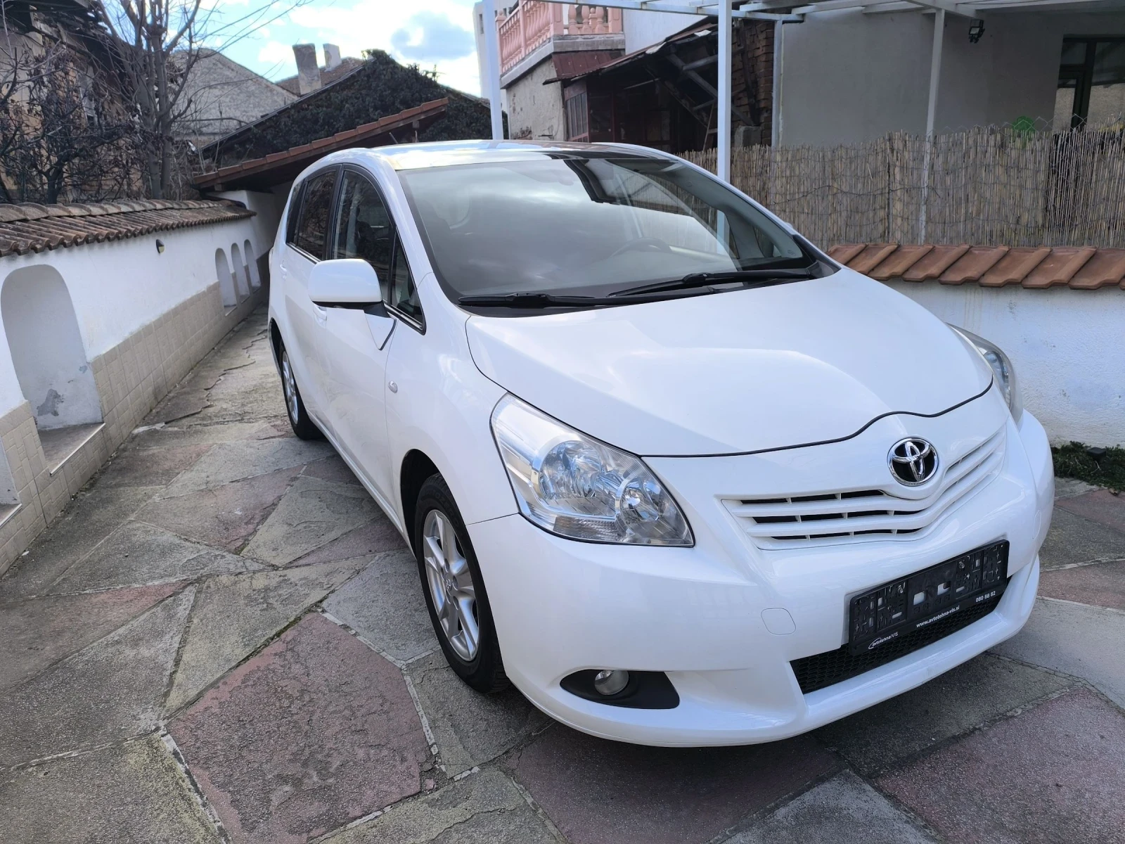 Toyota Verso 1.8бензин - изображение 3