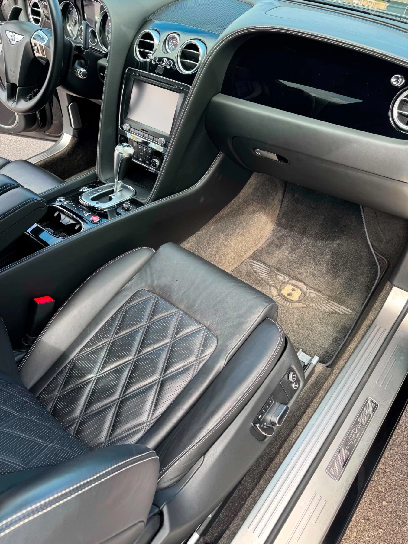Bentley Continental gt 6.0 W12 LIZING, снимка 4 - Автомобили и джипове - 54756253