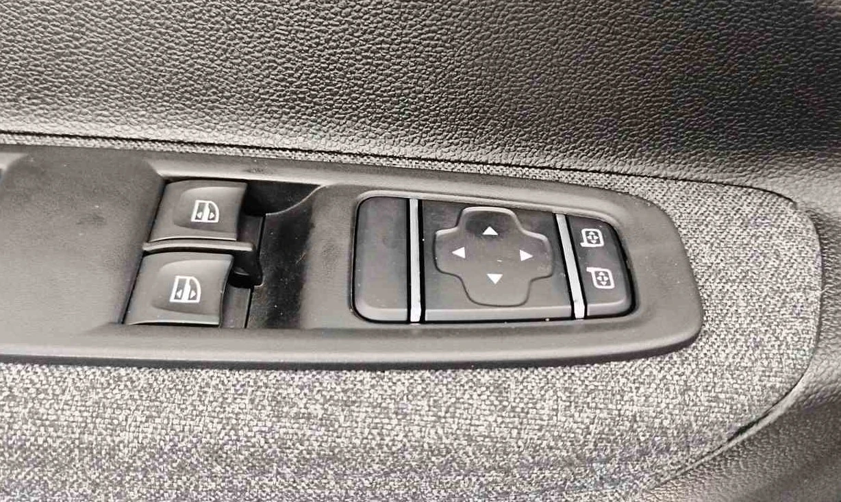 Renault Zoe 52kw/ 108к.с., снимка 17 - Автомобили и джипове - 54774098