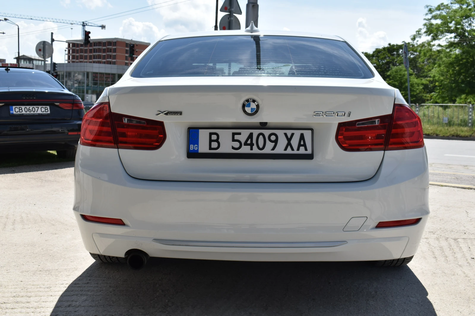 BMW 320 xDrive* AUTOMAT, снимка 6 - Автомобили и джипове - 54775929