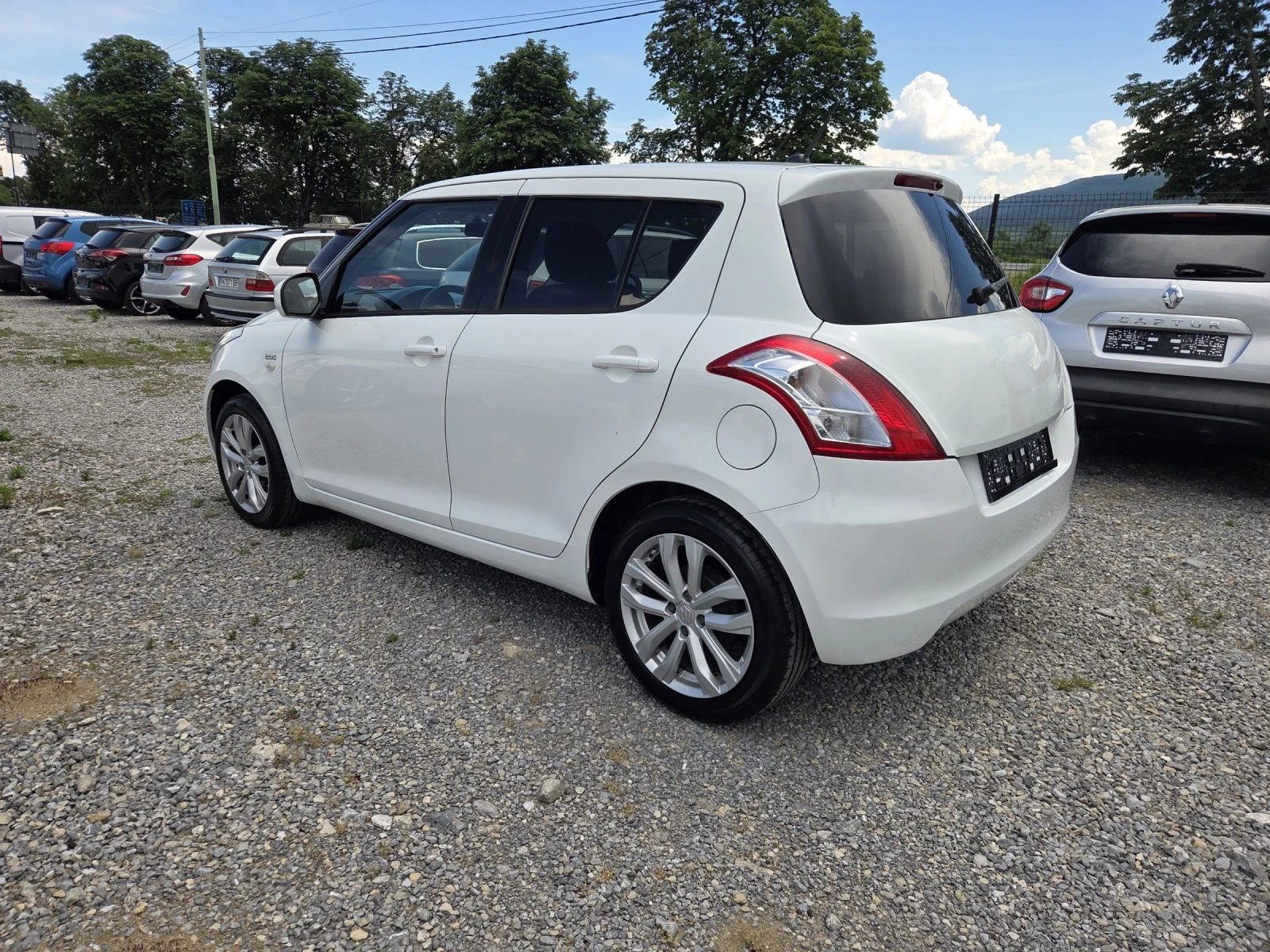 Suzuki Swift 1.3 d, снимка 4 - Автомобили и джипове - 55101760