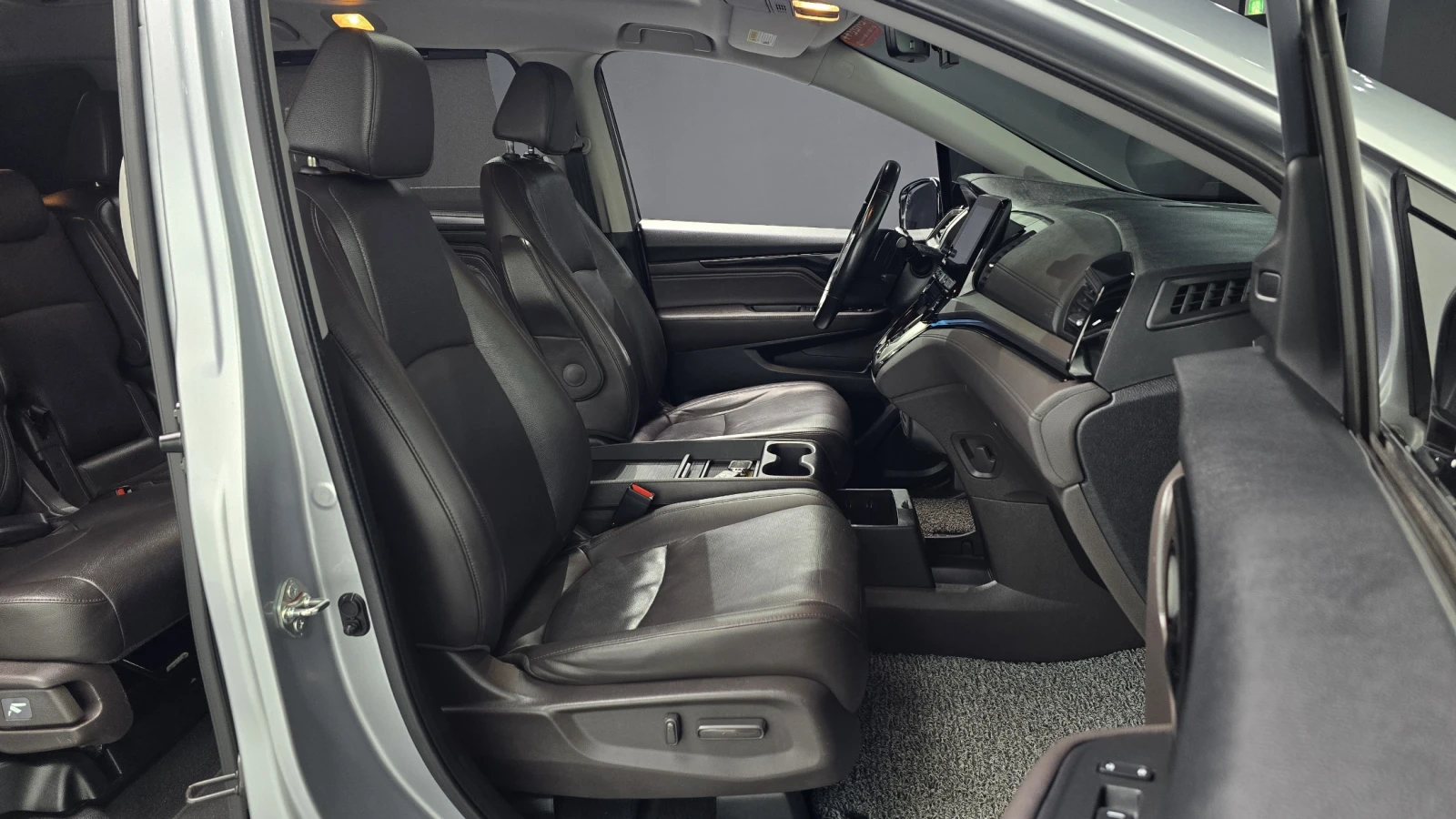 Honda Odyssey 3.5* ЕЛ. БАГАЖНИК* BLIND SPOT* ЛЮК* КРАЙНА ЦЕНА, снимка 10 - Автомобили и джипове - 55594275