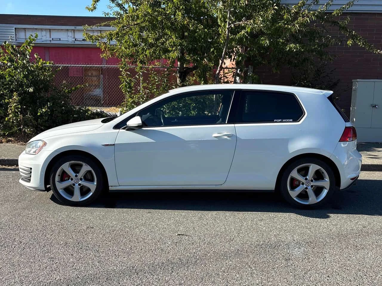 VW Golf * 3dr HB Man * CARFAX * ОПЦИЯ ЗА ФИНАНСИРАНЕ, снимка 2 - Автомобили и джипове - 55641972
