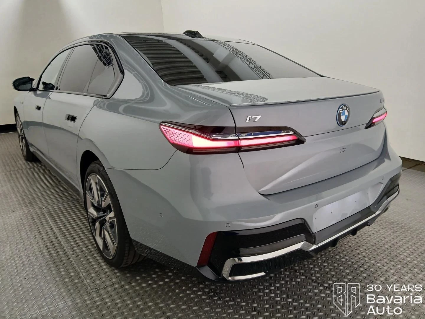 BMW i7 M70 xDrive, снимка 2 - Автомобили и джипове - 55991724