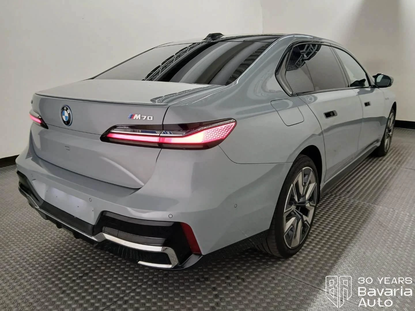 BMW i7 M70 xDrive, снимка 3 - Автомобили и джипове - 55991724
