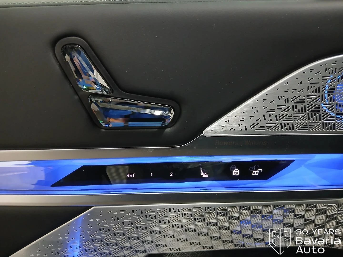 BMW i7 M70 xDrive, снимка 16 - Автомобили и джипове - 55991724
