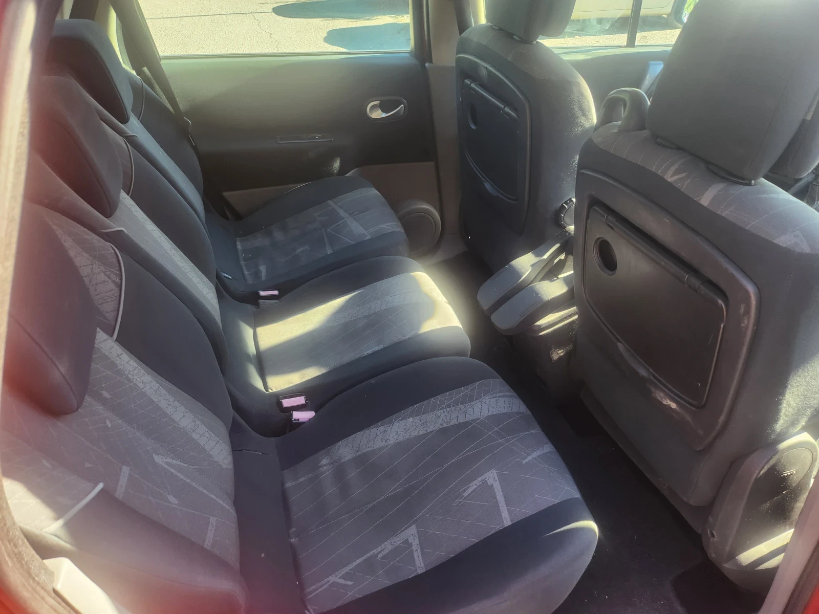 Renault Scenic 1.9- 6+ 1, снимка 8 - Автомобили и джипове - 56338347