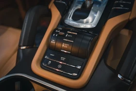 Porsche Cayenne Platinum Edition, Sport Chrono, GTS Pack, снимка 9