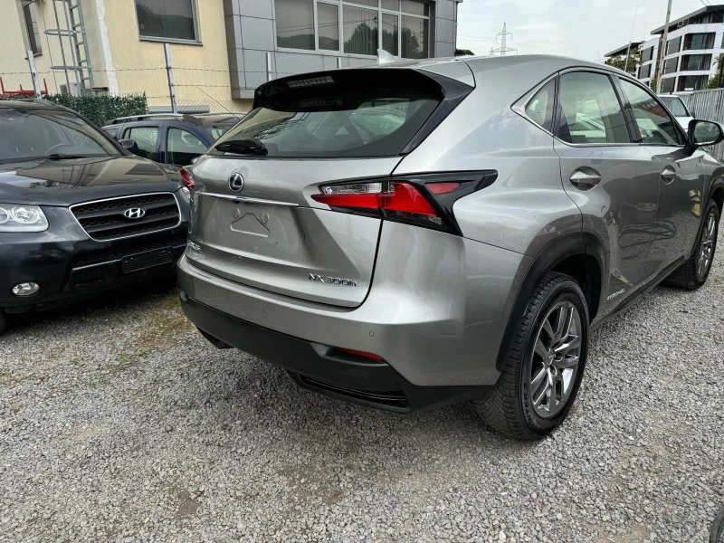 Lexus NX 300h Панорама-Кожа-Подгрев-AWD-2.5i 155hp-11.2017г, снимка 11 - Автомобили и джипове - 46443318