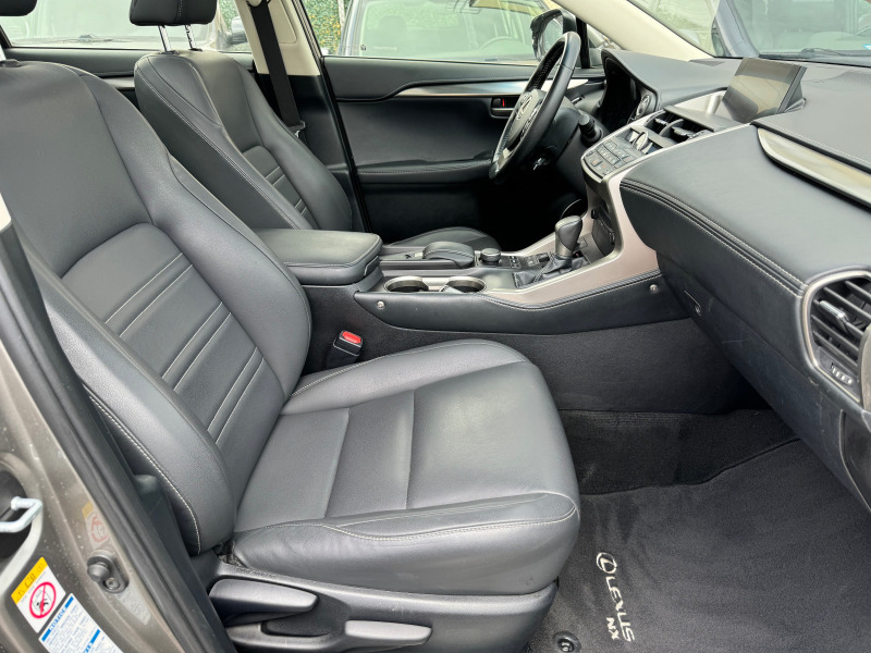 Lexus NX 300h Панорама-Кожа-Подгрев-AWD-2.5i 155hp-11.2017г, снимка 15 - Автомобили и джипове - 46443318