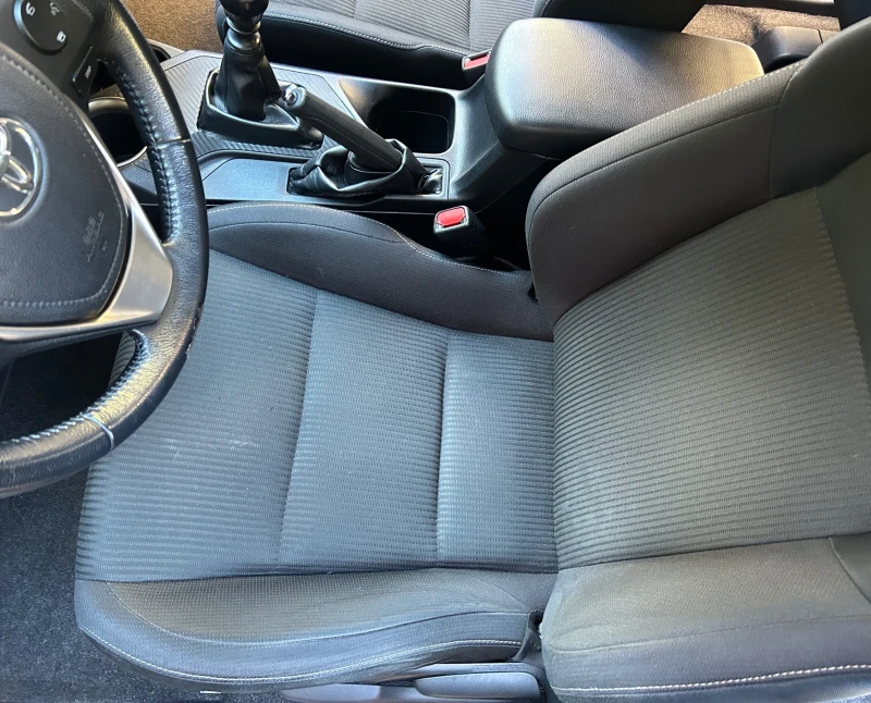 Toyota Rav4 2, 2 D-4D, 4X4, 189 600км, ПЪЛНА СЕРВИЗНА ИСТОРИЯ , снимка 10 - Автомобили и джипове - 52191031