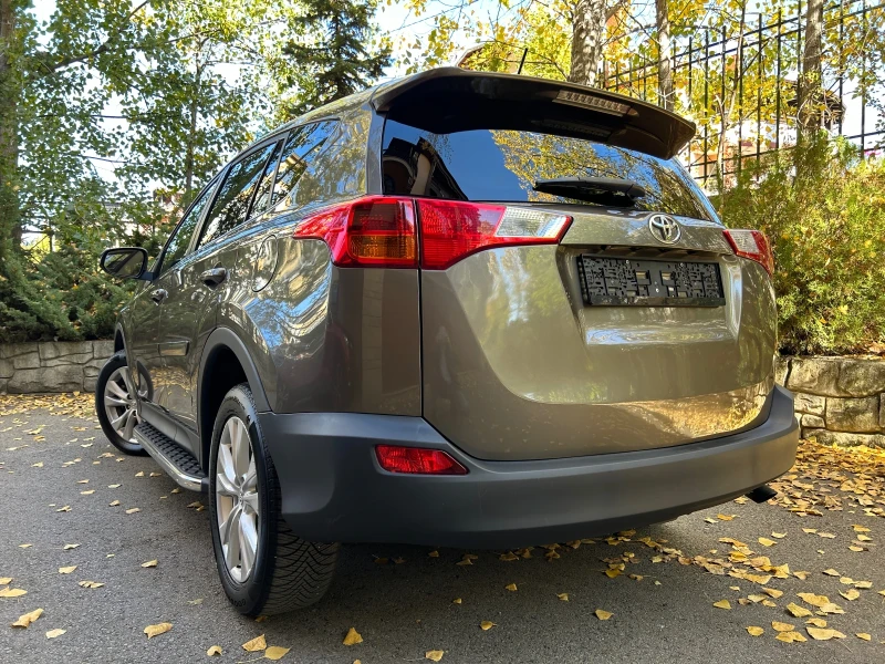 Toyota Rav4 2, 2 D-4D, 4X4, 189 600км, ПЪЛНА СЕРВИЗНА ИСТОРИЯ , снимка 2 - Автомобили и джипове - 52191031