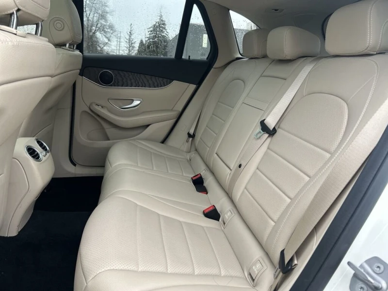 Mercedes-Benz GLC * 300 NO ACCIDENTS | SUNROOF | PREMIUM PKG * CARFA, снимка 15 - Автомобили и джипове - 52877788