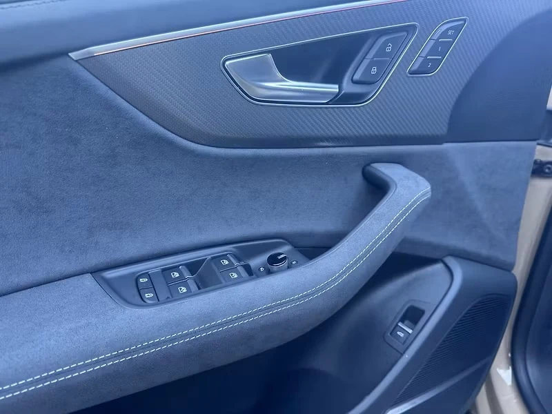 Audi RSQ8 PERFORMANCE Quattro 4, 0, снимка 6 - Автомобили и джипове - 55846272