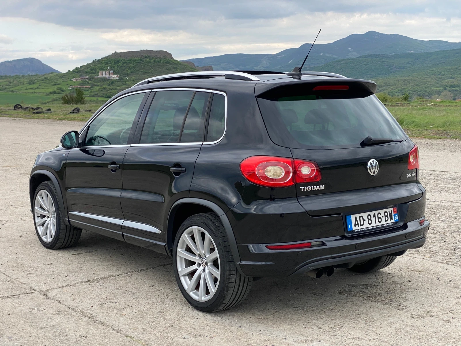 VW Tiguan R Line 4x4 - изображение 4
