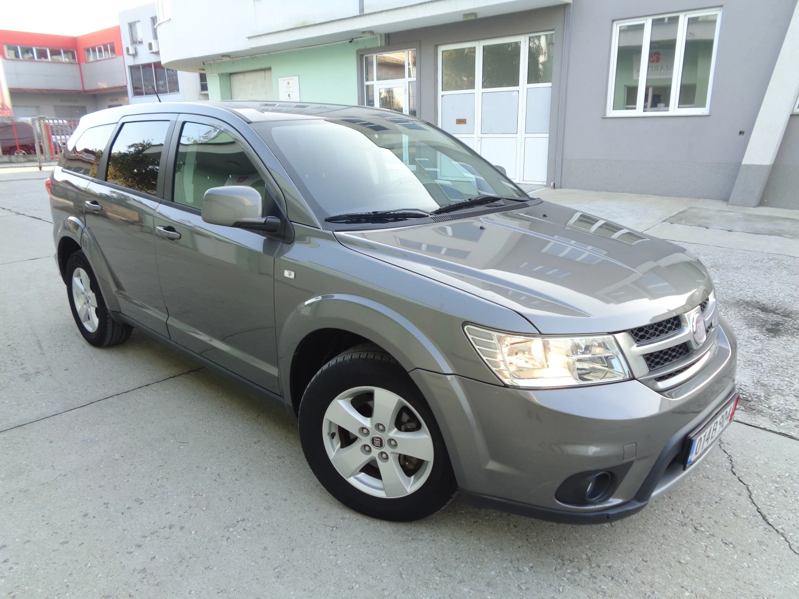 Fiat Freemont 2.0-16VmJET-133x.km-LIZING - изображение 2