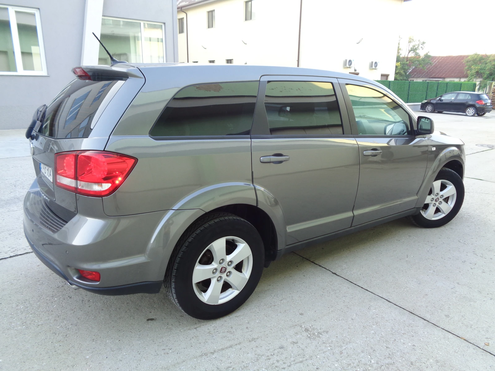 Fiat Freemont 2.0-16VmJET-133x.km-LIZING - изображение 4
