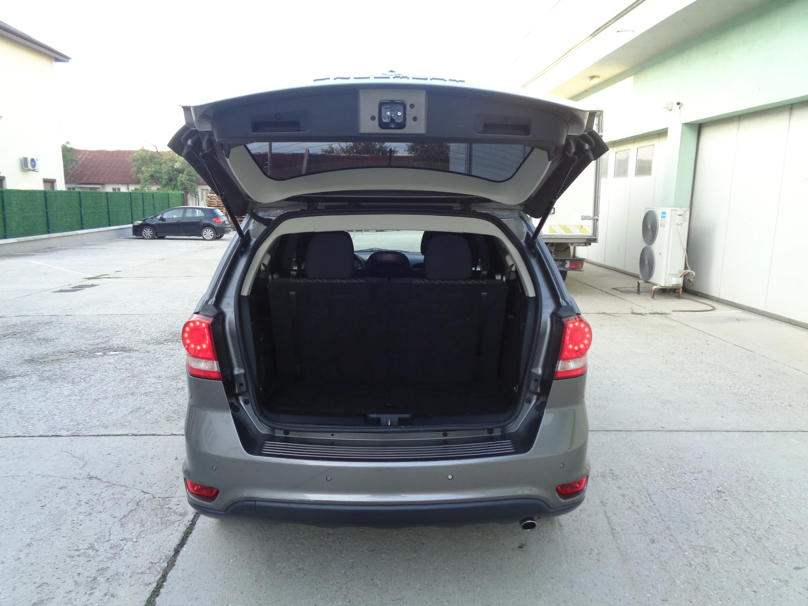 Fiat Freemont 2.0-16VmJET-133x.km-LIZING - изображение 8