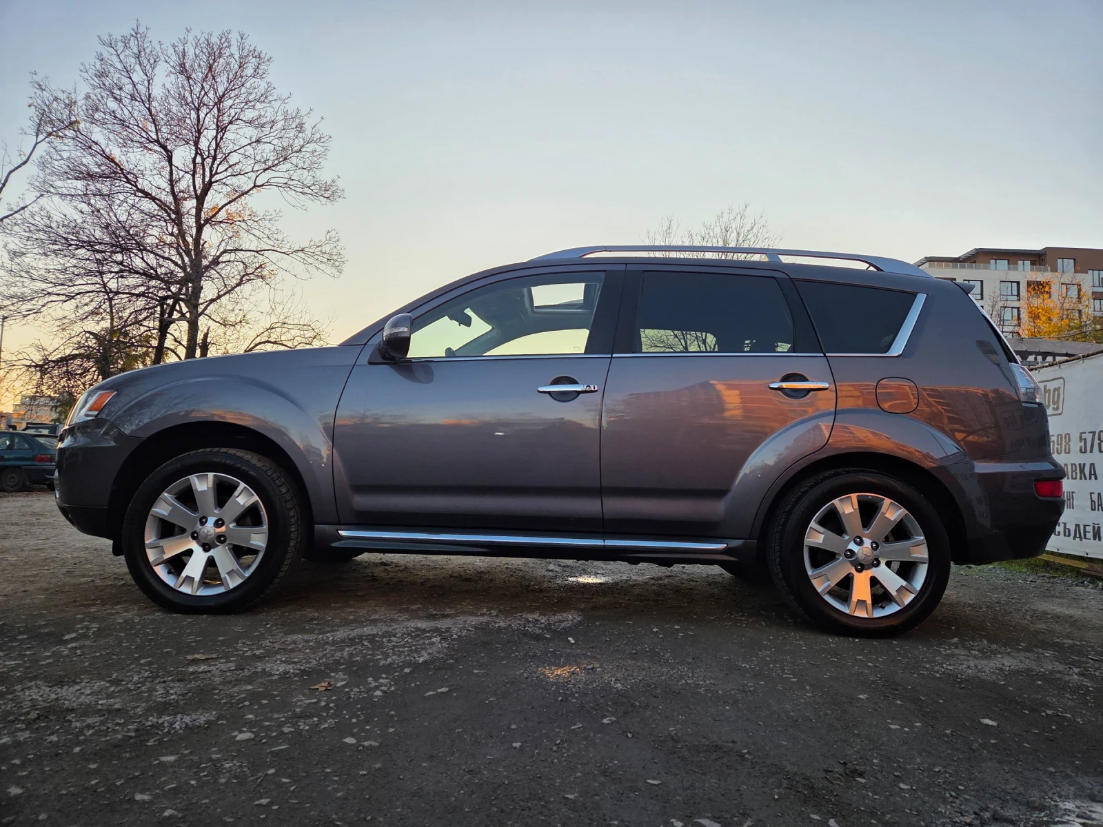 Mitsubishi Outlander 2.2DI-D 4X4-AUTOMAT - изображение 4