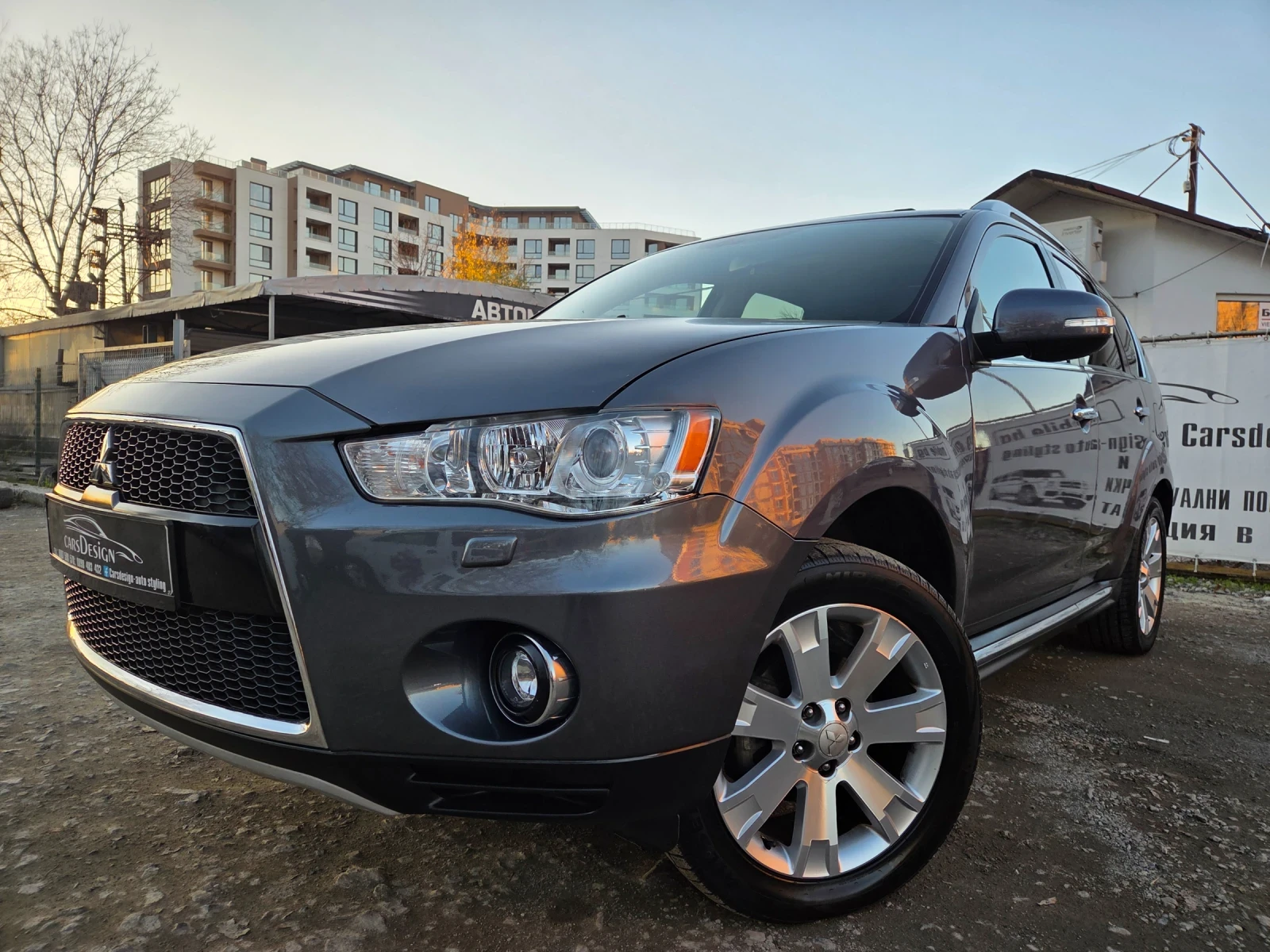 Mitsubishi Outlander 2.2DI-D 4X4-AUTOMAT - изображение 2