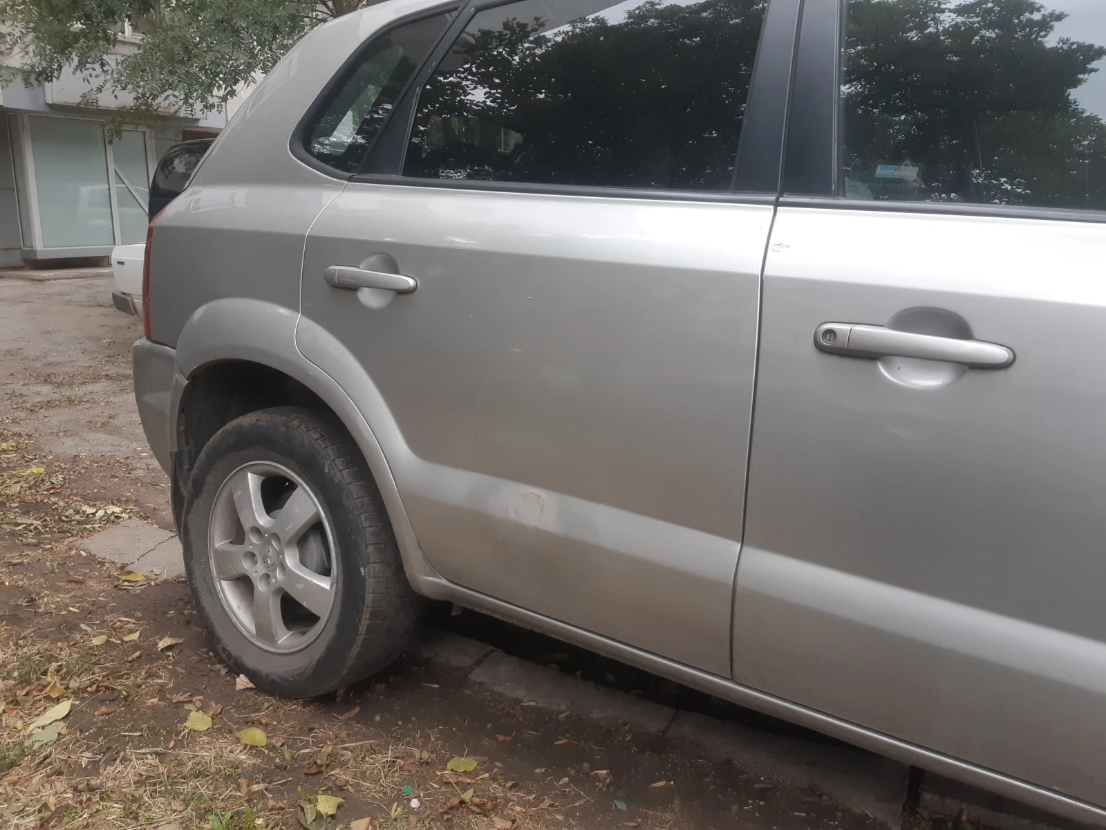 Hyundai Tucson, снимка 2 - Автомобили и джипове - 53753775