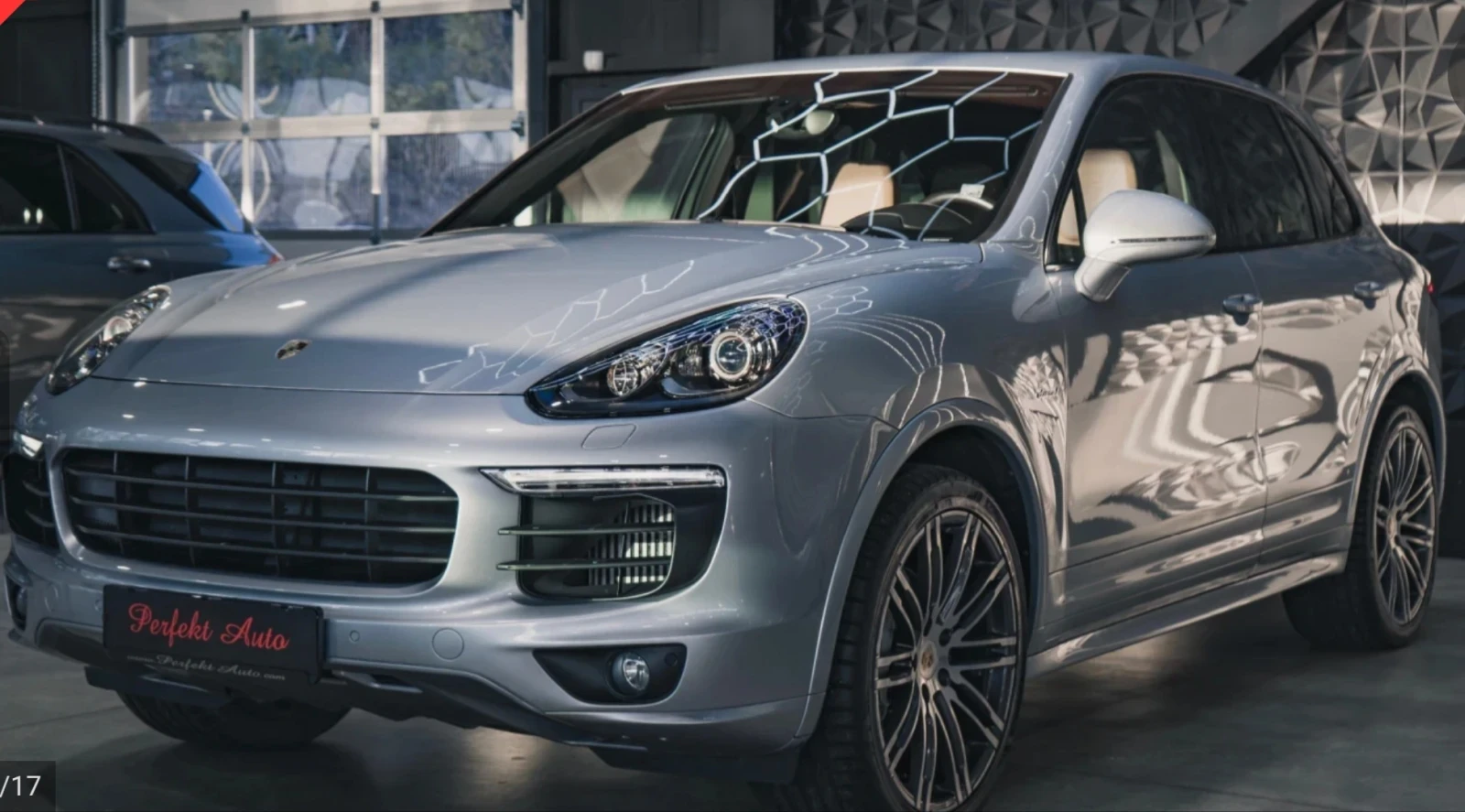 Porsche Cayenne Platinum Edition, Sport Chrono, GTS Pack, снимка 2 - Автомобили и джипове - 54035891
