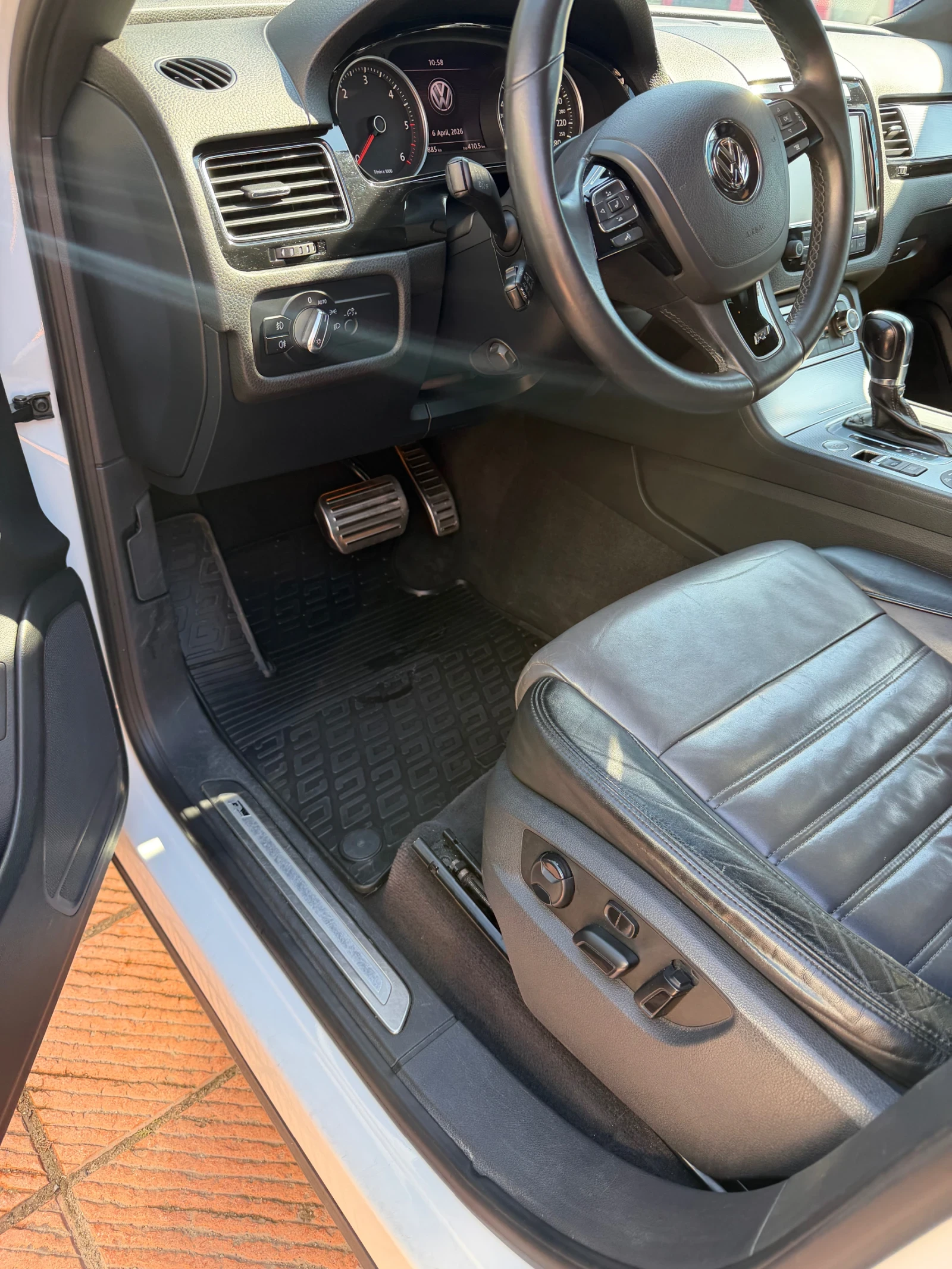 VW Touareg R LINE FULL , снимка 5 - Автомобили и джипове - 54140038