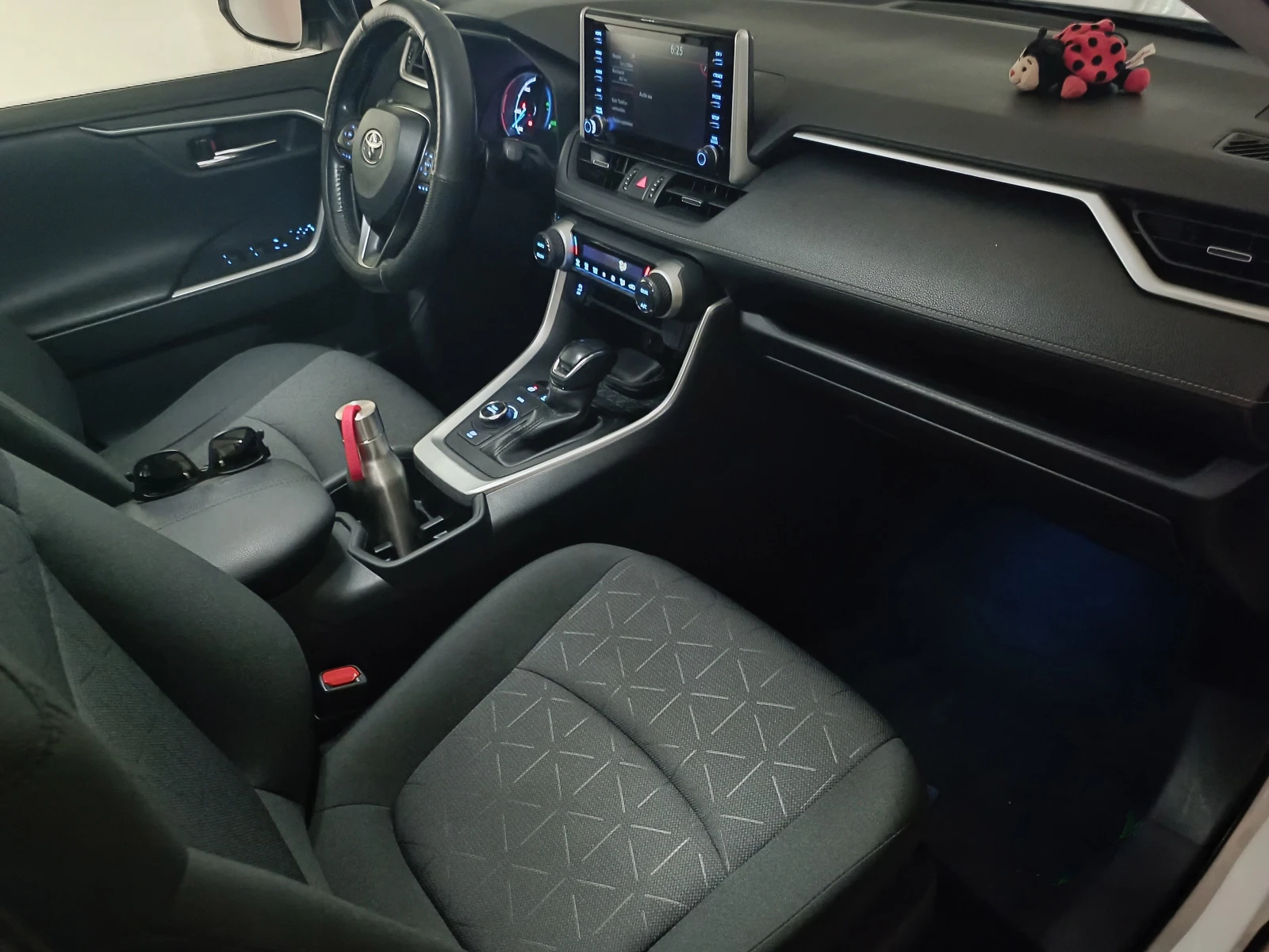 Toyota Rav4 TOYOTA 2.5 HEV COMFORT, снимка 2 - Автомобили и джипове - 54383682
