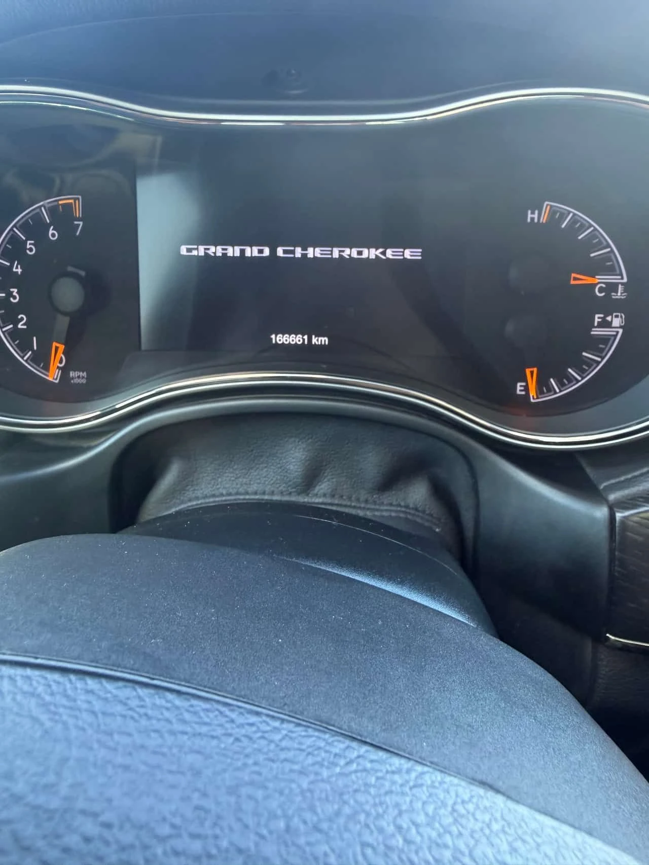 Jeep Grand cherokee * High Altitude * АВТОКРЕДИТ БЕЗ ПЪРВОНАЧАЛНА * , снимка 6 - Автомобили и джипове - 55170799