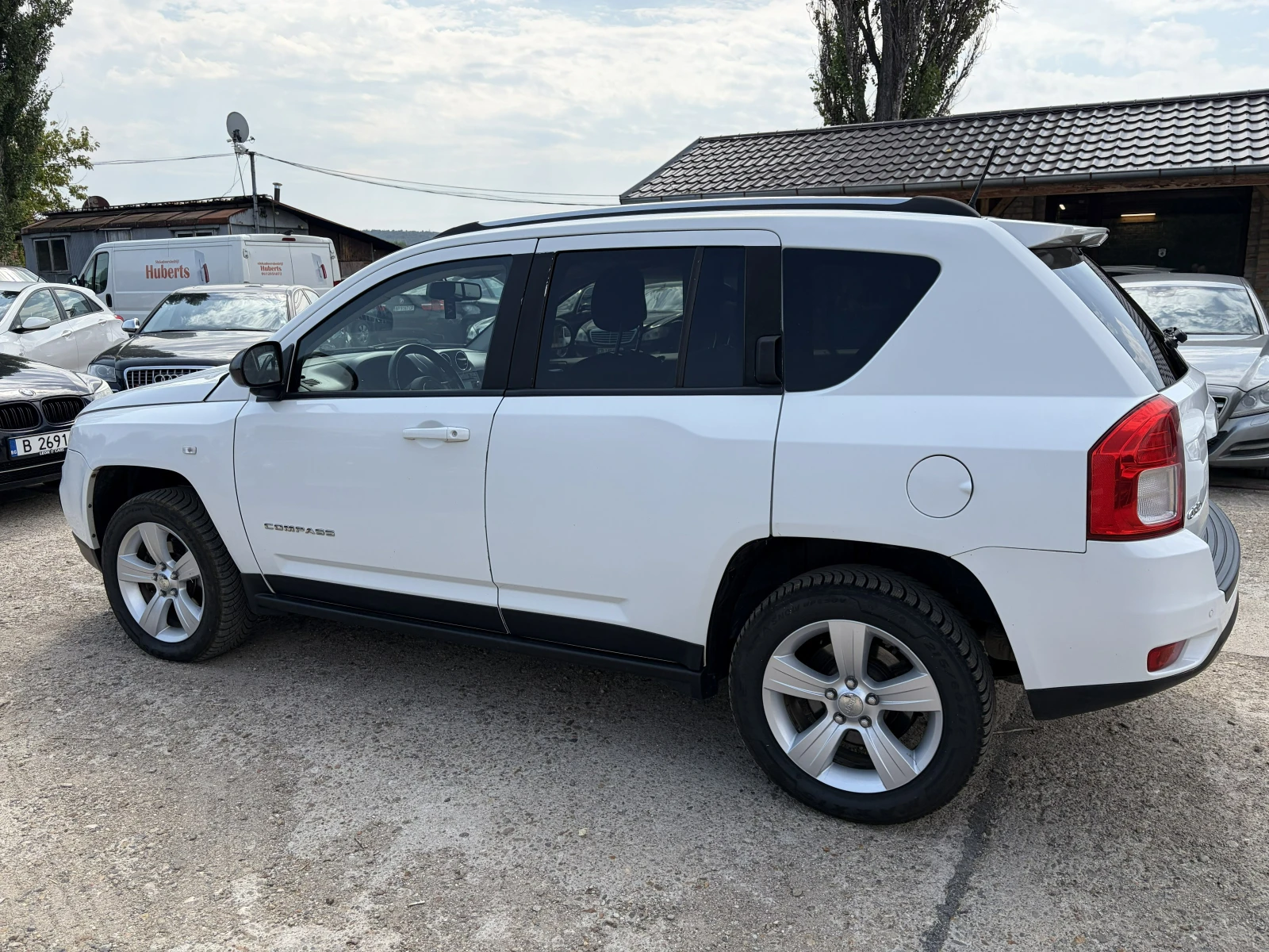 Jeep Compass 2.2 CRDI, снимка 9 - Автомобили и джипове - 55815515